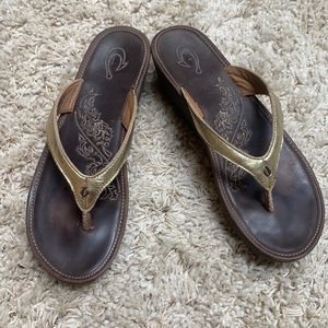 OluKai Paniolo Wedge Sandals size 9/39